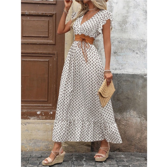 Printed Maxi Bohemian Dress Butterfly Cap Sleeve White Tan - Picture 2 of 7